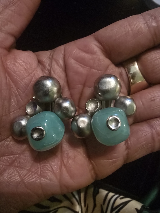 Unsigned Jewelry - Unique Mid-Century Modernist Clip-On Earrings with Green Lucite Cabochons